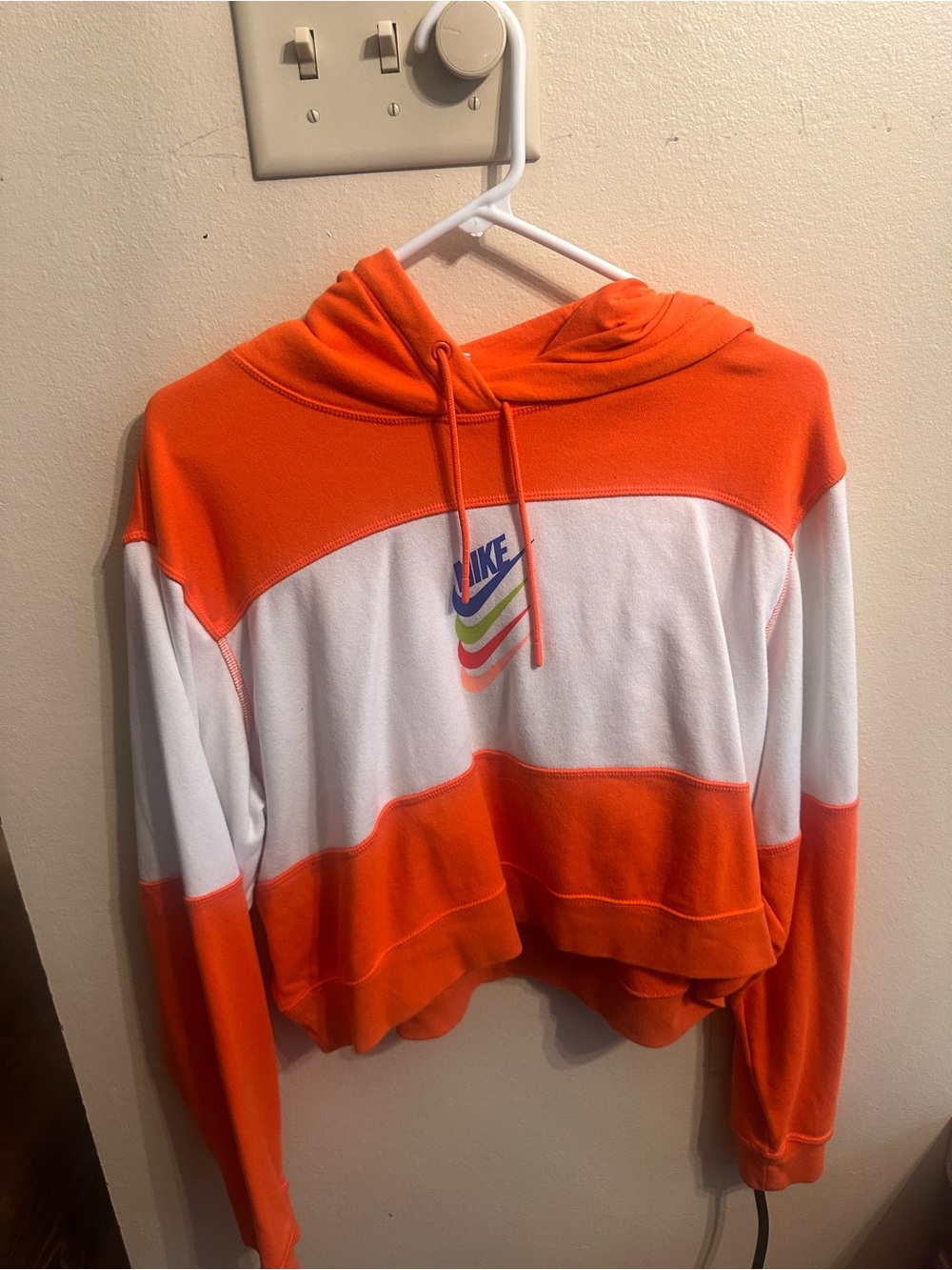 Nike Women’s Orange and White Cropped Hooded Sweatshirt